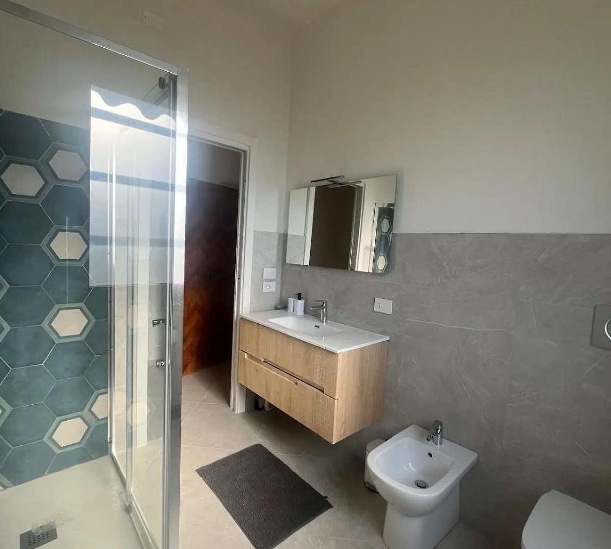 Verona Family Flat شقة
